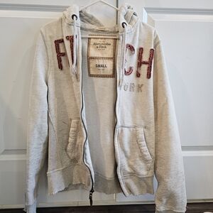 Abercrombie & Fitch Men's Gray Sweater